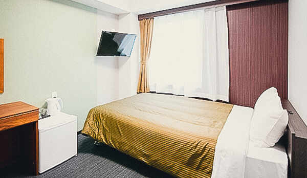 ダブルルーム［140cmベッド1台］