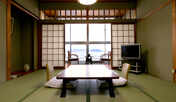 本館和室　落ち着いた雰囲気でお寛ぎ下さい。