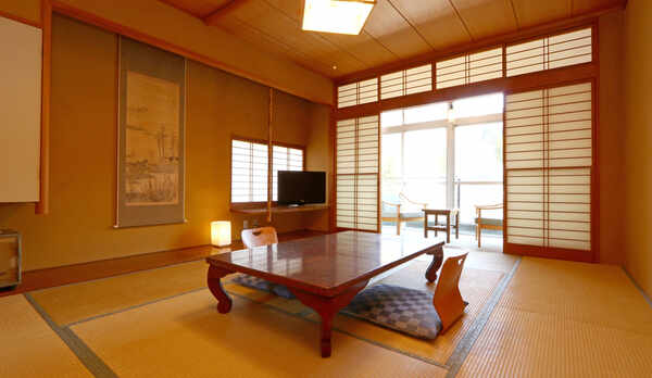 《和室8〜10畳》