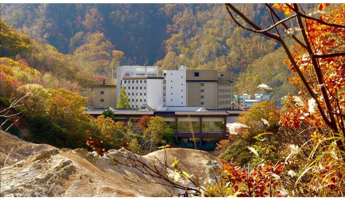 秋のよそおい。例年10月中旬〜下旬に紅葉が見頃です。