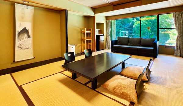 広々和室14畳+6畳二間続き（バス・トイレ付）禁煙