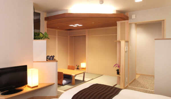 【迎賓特別室　和タイプ】ツインベット＋畳スペース　定員4名様