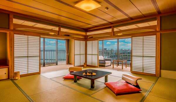 スイート貴賓室