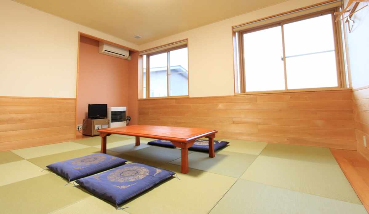 *【客室一例】青森ヒバが香り、清々しい気持ちでお寛ぎ頂けます。