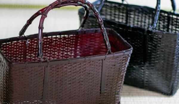 各お部屋に、湯かごをご用意いたしました。タオルを入れてお風呂へどうぞ♪