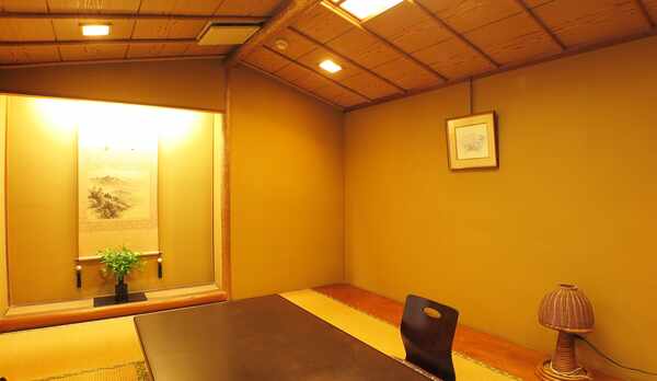 *【客室一例　和室8+8畳】一番広い客室タイプとなります。二間となり、三世代やグループ様にも便利です