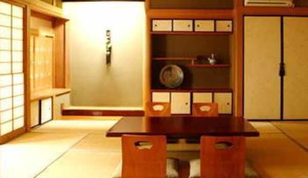 和室１０＋３〜５畳