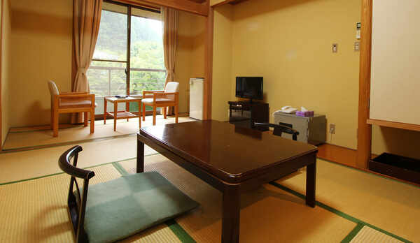 ■【大人の隠れ家】リーズナブルタイプの和室（トイレ共同）