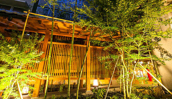 リニューアルした風情ある玄関口