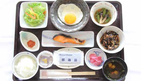 手作り日替わり和朝食