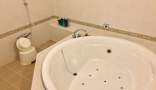 デラックスルームバスルーム