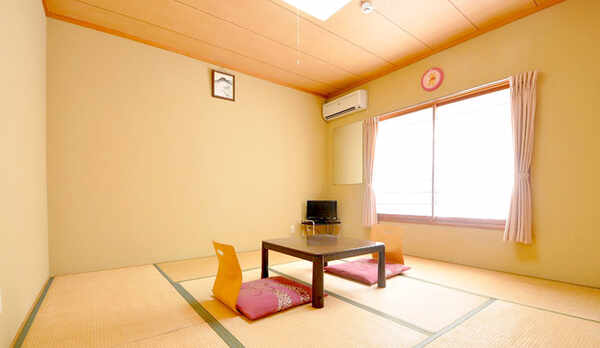 ・【和室8畳一例】畳の部屋でゴロゴロ。ゆっくりお寛ぎください