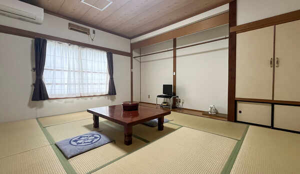 #和室 畳のお部屋は心落ち着く和の空間です。