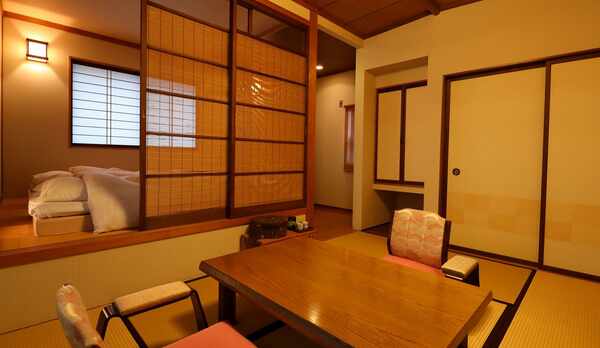 和洋室／6畳＋寝室