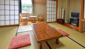  【標準和室】広さ:8畳　インターネット無線LAN接続無料