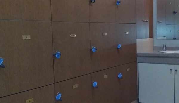 大浴場ロッカー