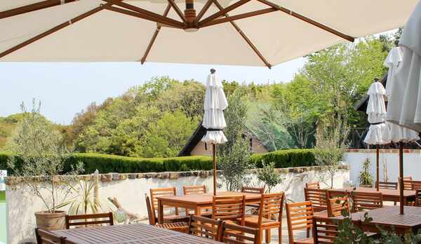 プールサイドテラス