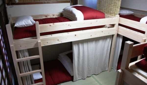 女性専用相部屋