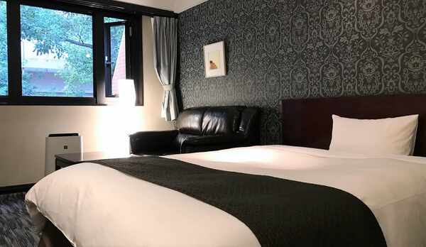 【ダブルルーム・21平米】（150㎝幅のダブルベッド1台）