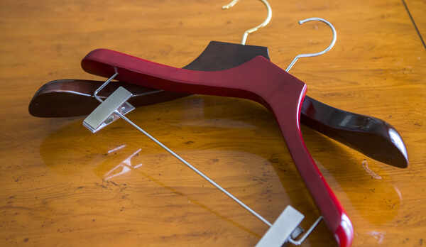 地元の有名企業「NAKATA HANGER」使用