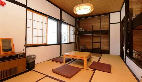 【和洋室】和室＋２段ベッド（はくばやり）