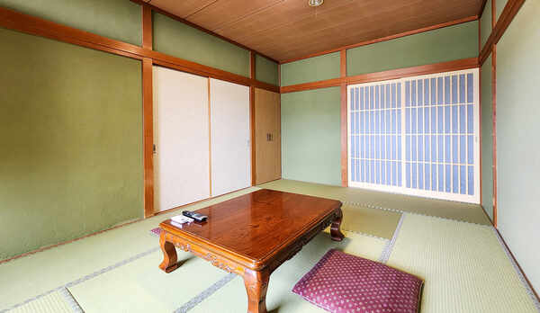 ＃和室10畳　趣きのあるお部屋で足をのばしてお寛ぎ下さい