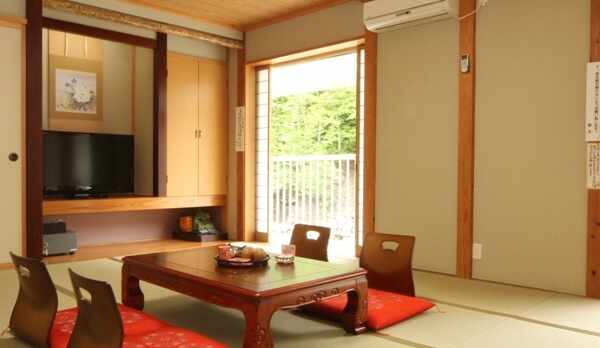 2014年春リニューアルの14畳のお部屋 グループ旅行に是非。
