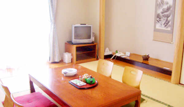 【くつろぎの和室】　お子様連れのお客様に大好評！
