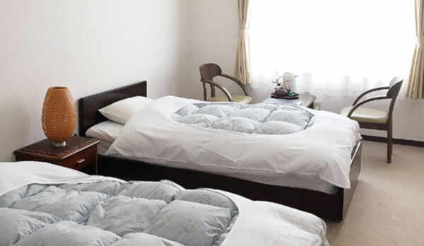 【洋室ツイン(一例)】3名様目はエキストラベッドをご用意いたします。