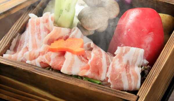 温泉せいろ蒸し【豚】