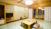 【飛燕閣】川側　和室10畳
