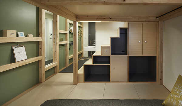 ◇やぐらルーム◇"箱階段"は機能的な収納と四角いデザインの組み合わせ