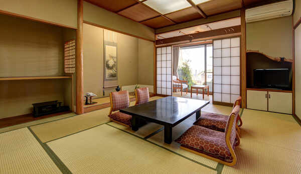 *【離れ】≪風呂（温泉）・トイレ付≫客室一例／客間