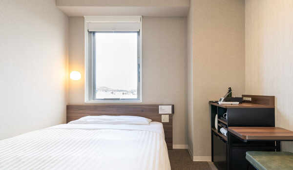 【スタンダードルーム】眠りを追及した150cm幅のワイドベッドと適度な硬さのマット