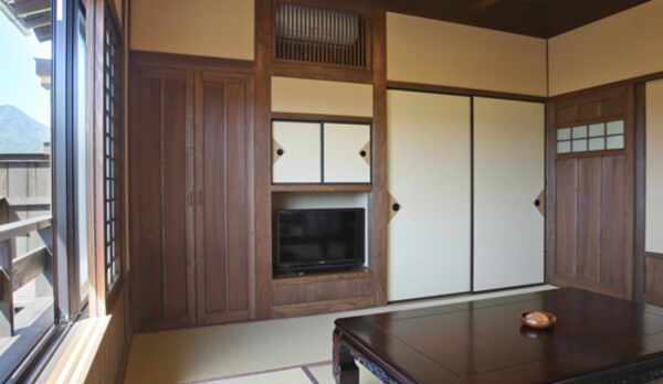 客室【もみじ】間取り8畳　定員4名