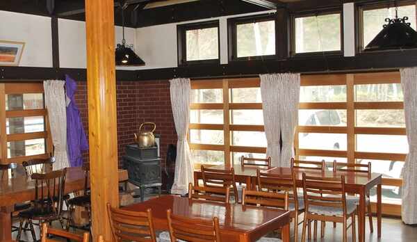 【ダイニング】