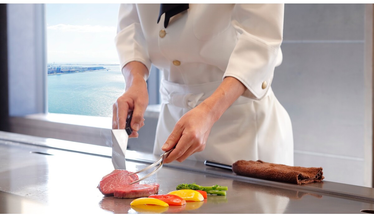 鉄板焼 さざんか（35階）