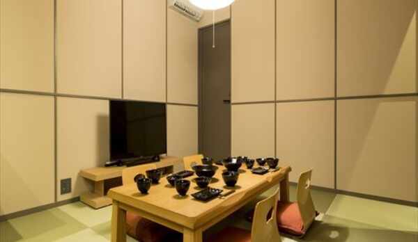 館内　一棟貸切の宿