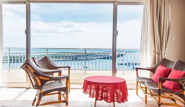 【13F】最上階スイート　43㎡　ベッドサイズ203cm&times;120cm