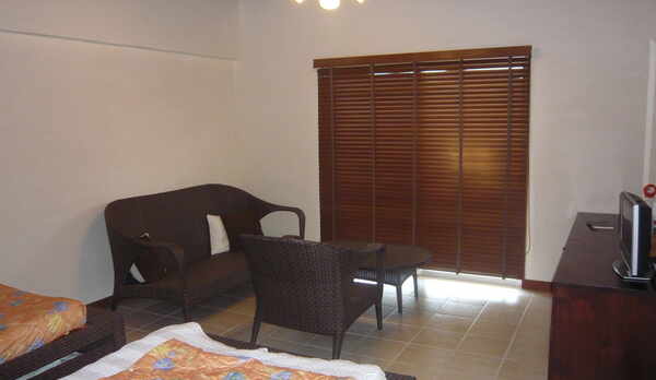 【ヴィラルーム】バリの雰囲気をお楽しみください。