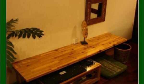 部屋の中の机一例