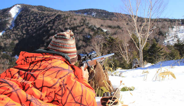 ◆【鹿狩り】自家製鹿スモークを作る為に使用する鹿をオーナー自ら撃って、さばいて持ち帰ってます。