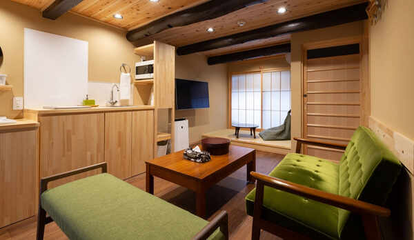 勇いさみ（居間）