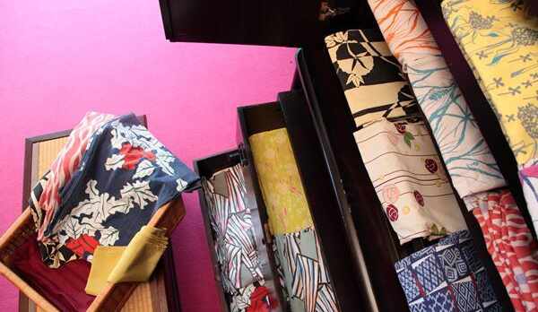 大正ロマンの選べる浴衣
