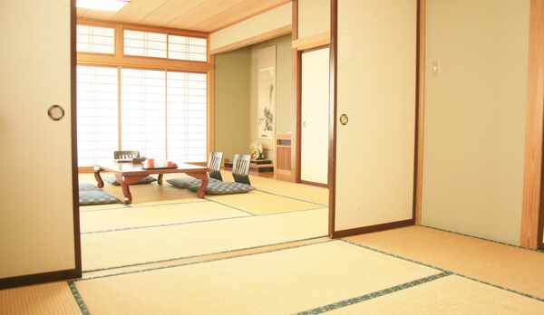 大人数の方には2間のお部屋もご用意いたします