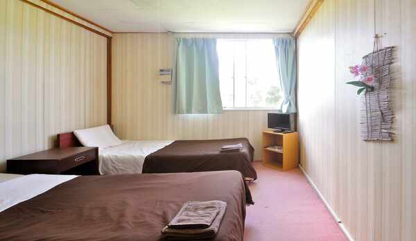 【洋室ツイン1F】バス・トイレなし。1〜2名様用です。冷暖房付・禁煙。