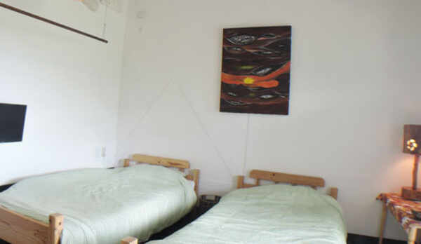 *我が家のようにお寛ぎいただけるゲストハウスらしいシンプルなお部屋です