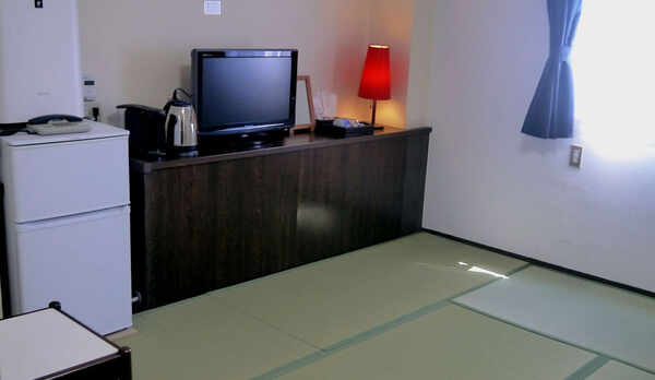 【和室８畳】トイレ、バスがセパレートタイプの禁煙和室です。