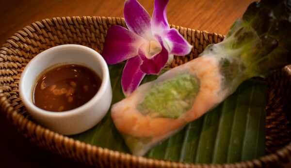 【ご夕食一例】シャキシャキおいしい生春巻き。