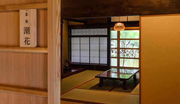 【客室】釜屋 潮花(入口)